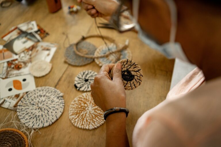 Top 5 Must-Try DIY Craft Projects for Kids and Adults